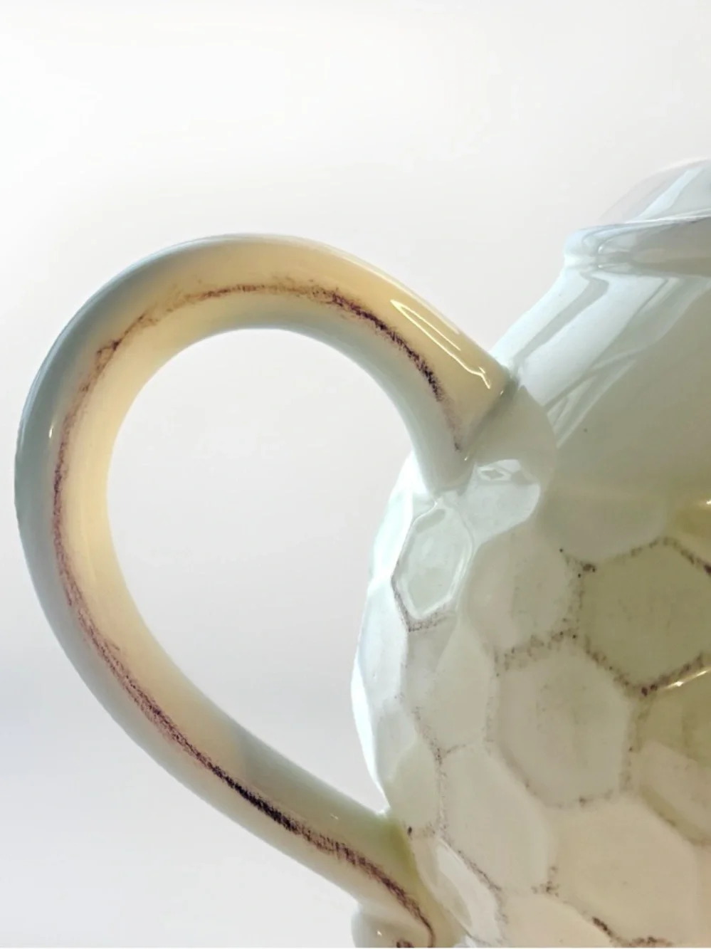 Demdaco Silvestri Hand Painted Teapot Honey Bee Bumblebee Rustic Honeycomb w Lid